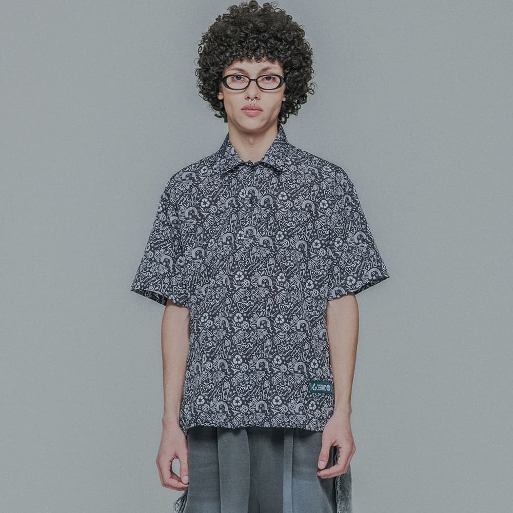 _RECYCLE POLYESTER_ GRAPHIC PULLOVER SHORT_SLEEVED STRING SHIRT_BLACK